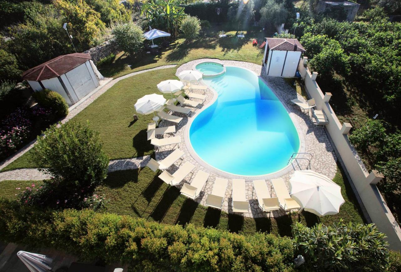 Selenite Villa Capo dʼOrlando Exteriör bild